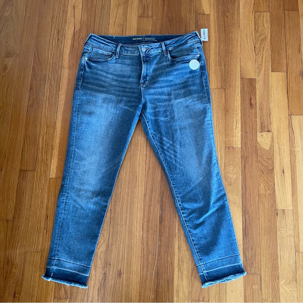 NWT Old Navy Rockstar Jeans